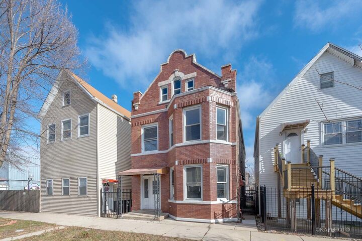 Property Photo: 4505 S Justine Street IL 60609