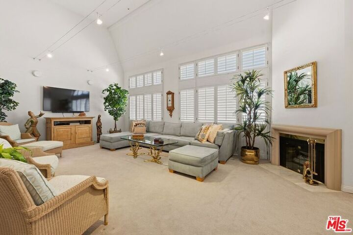 Property Photo: 4235 Mary Ellen Avenue 303 CA 91604