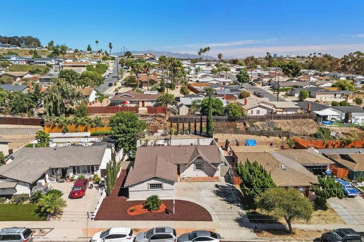 Property Photo:  847 Halecrest Dr  CA 91910 