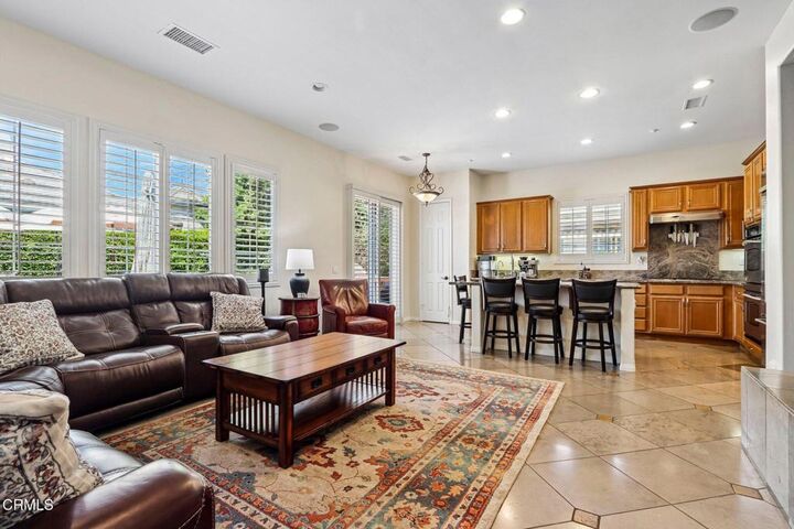 Property Photo:  1214 Grant Line Street  CA 93060 