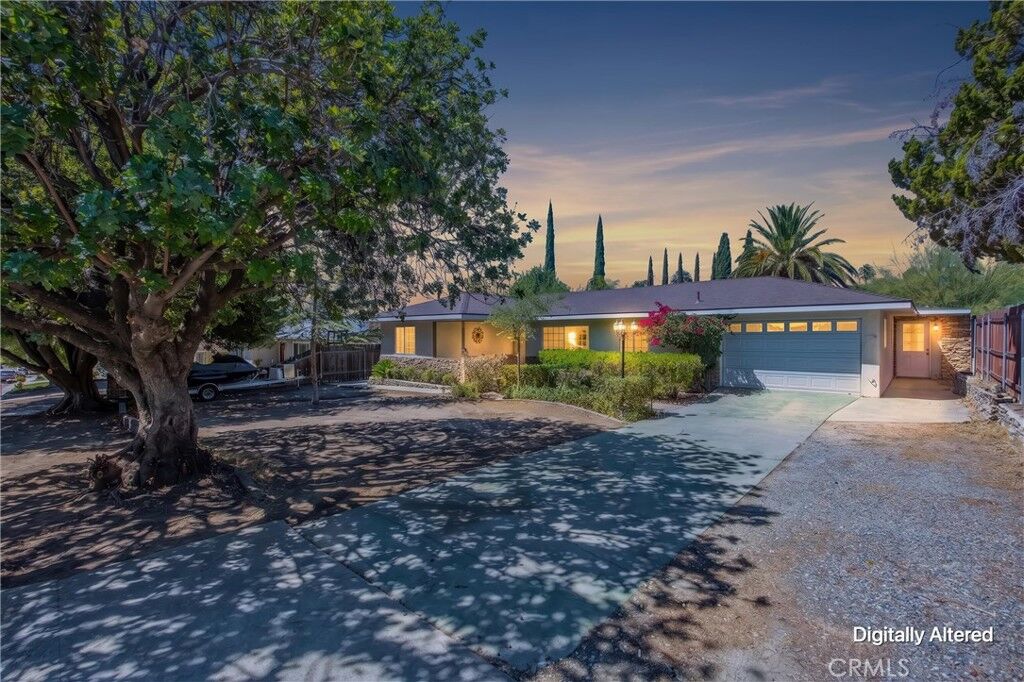 Property Photo: 1739 N Alessandro CA 92220