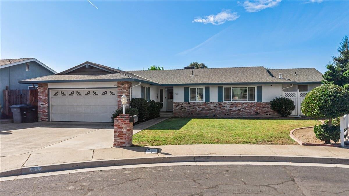 Property Photo: 1875 Shadyside Court CA 95361