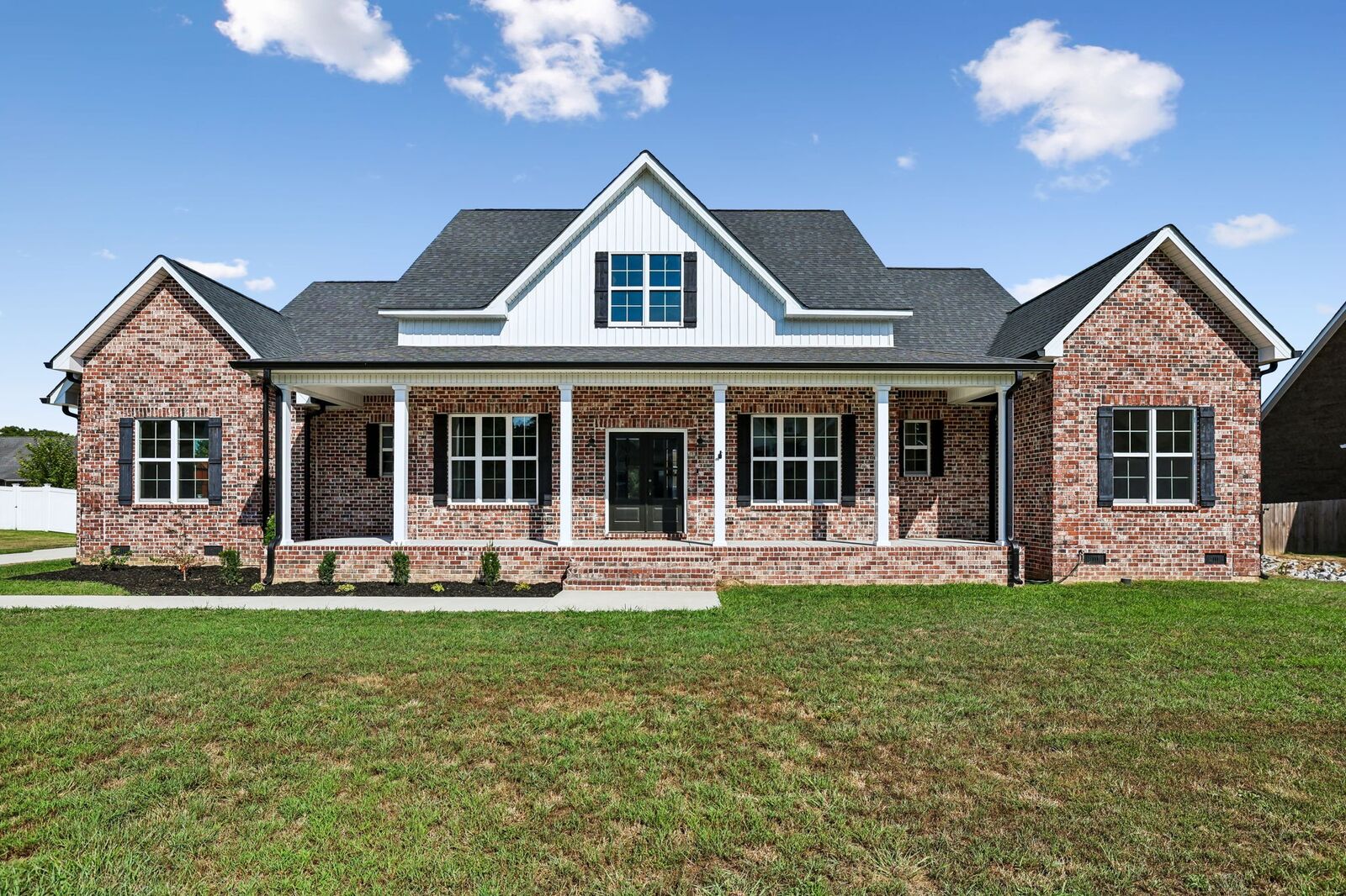 Property Photo:  106 Settlers Trce  TN 37388 