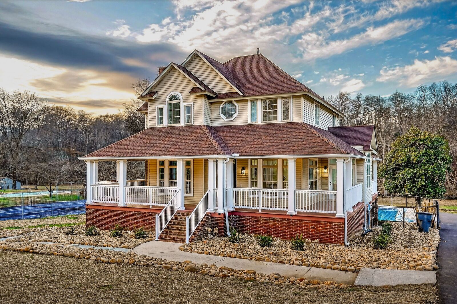 Property Photo:  962 Indian Mound Dr  TN 37110 