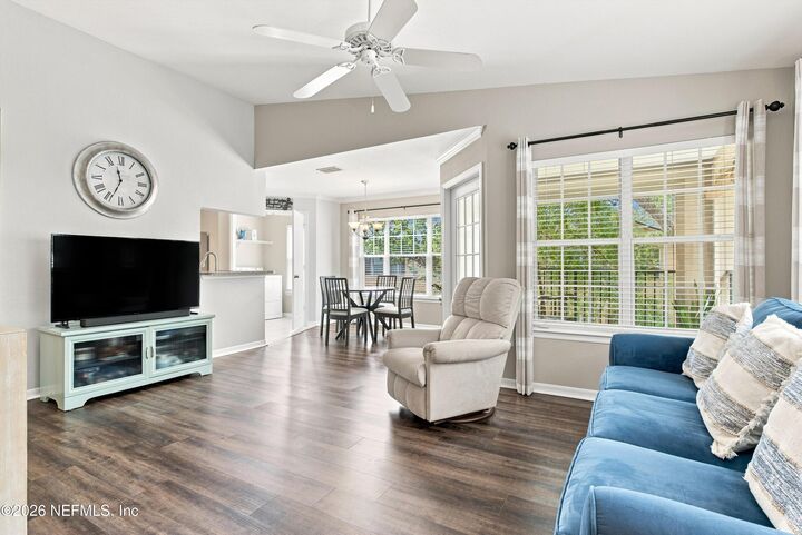 Property Photo: 7800 Point Meadows Drive 332 FL 32256