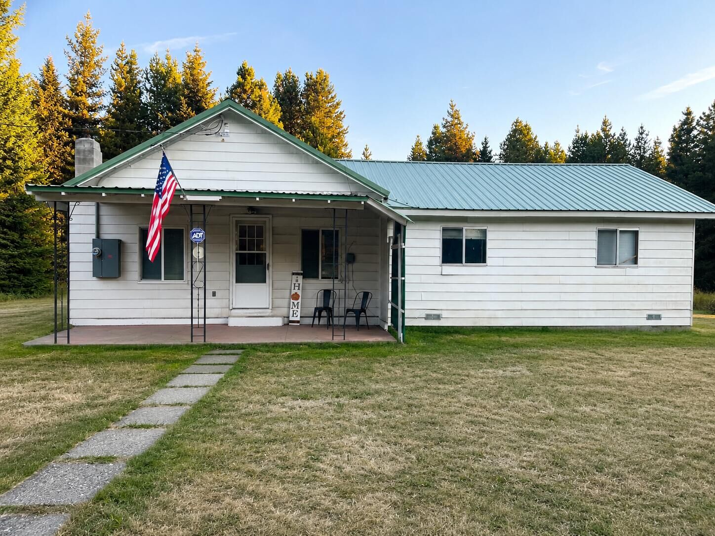 Property Photo:  229 W Chippewa Ave  WA 99139 
