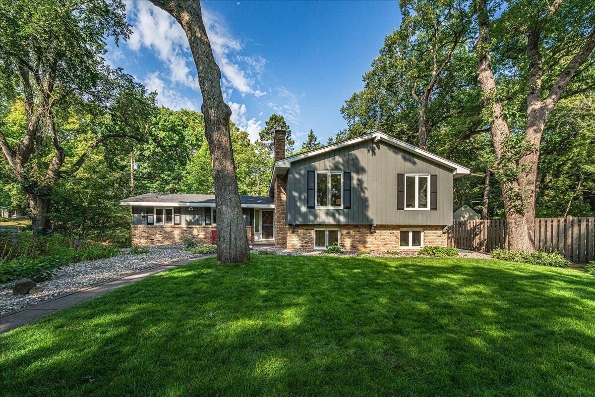 Property Photo: 312 Griffit Street MN 55343
