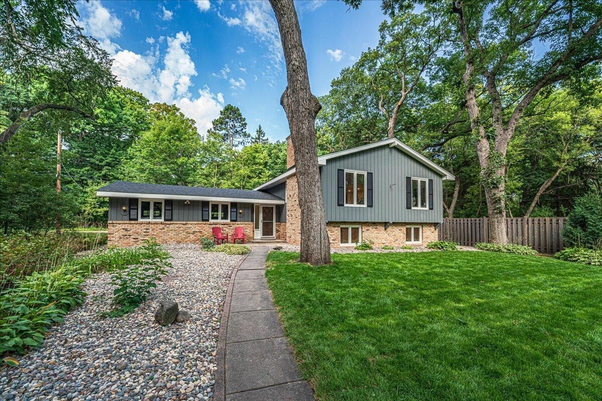 Property Photo:  312 Griffit Street  MN 55343 