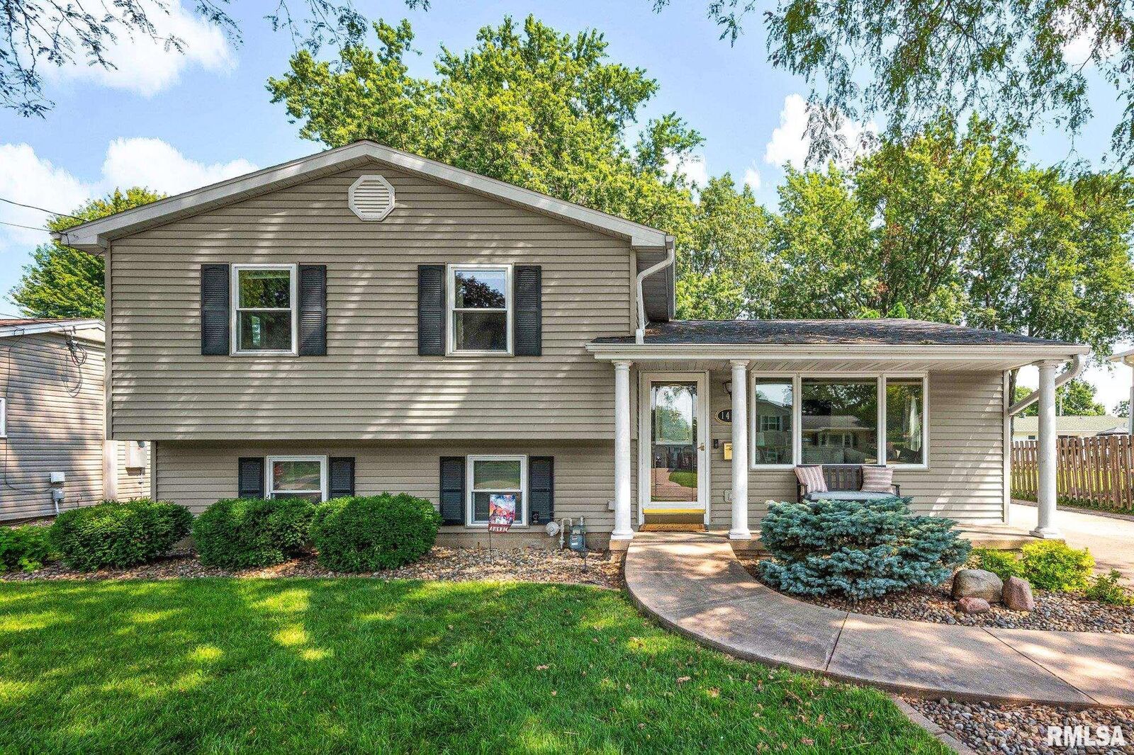 Property Photo: 1491 Bridge Avenue IL 61401