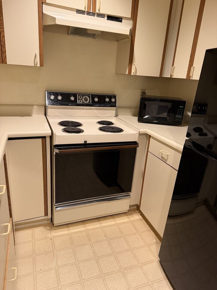 Property Photo: 44 Elm St 106 MA 01609