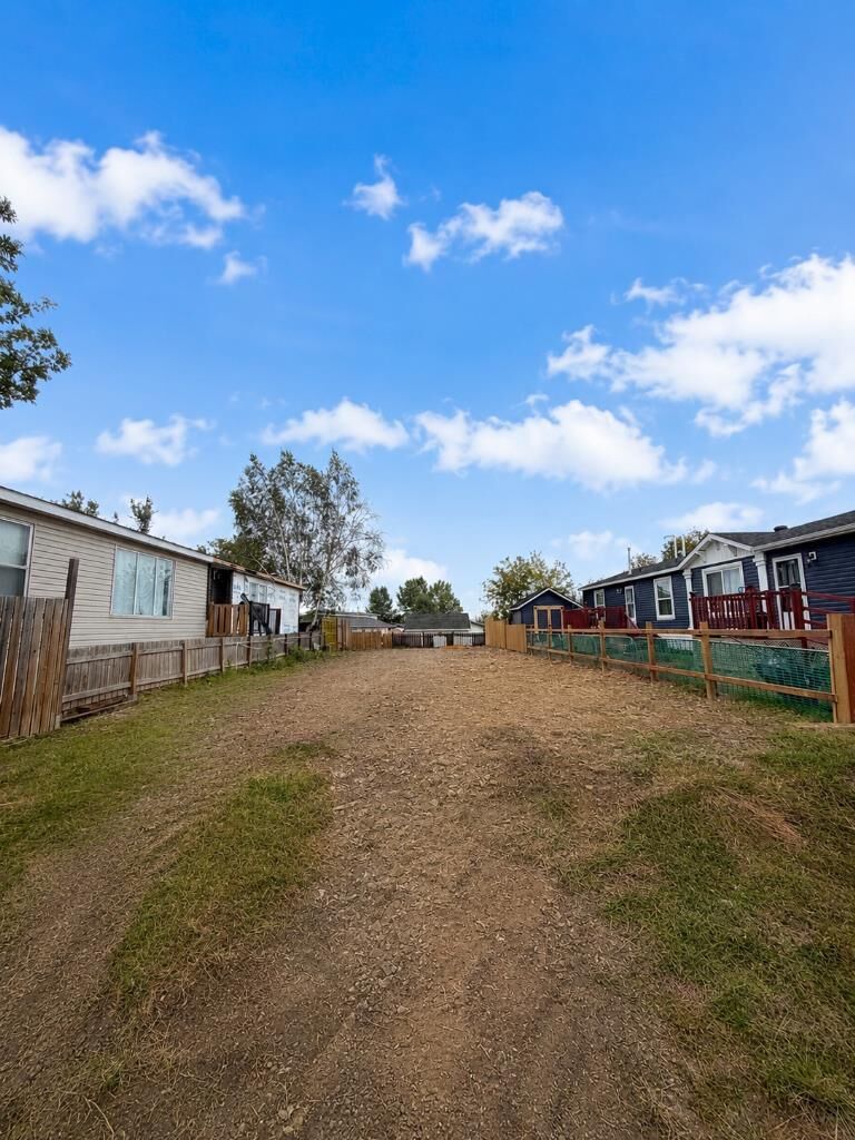 Property Photo:  164 Greely Road  AB T9H 3Y6 