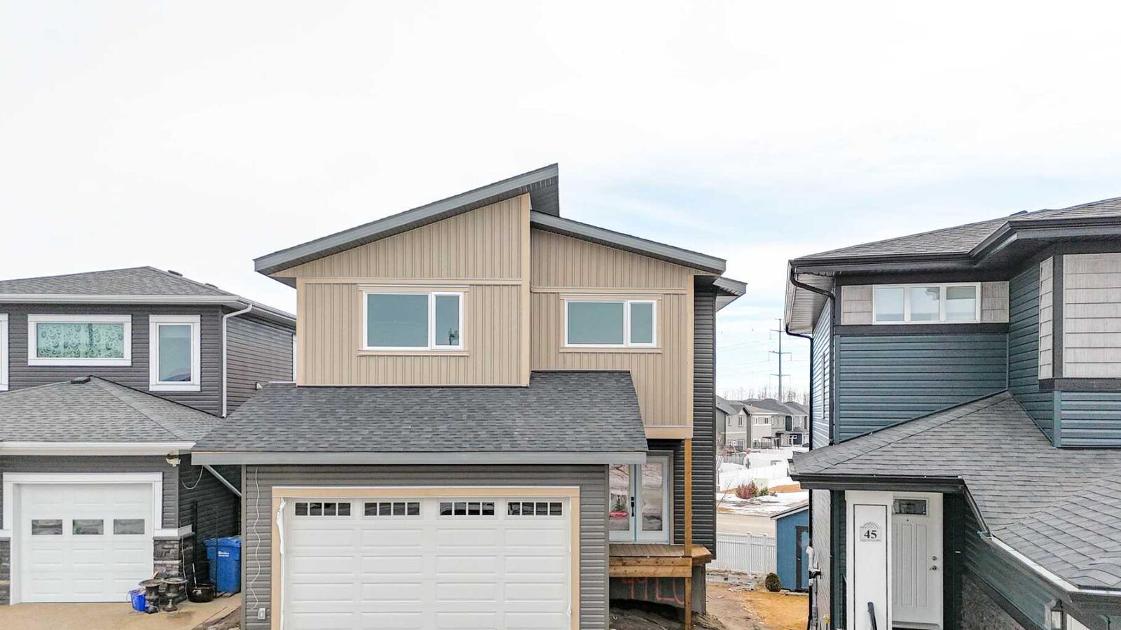 Property Photo:  49 Lowden Close  AB T4R 0R9 