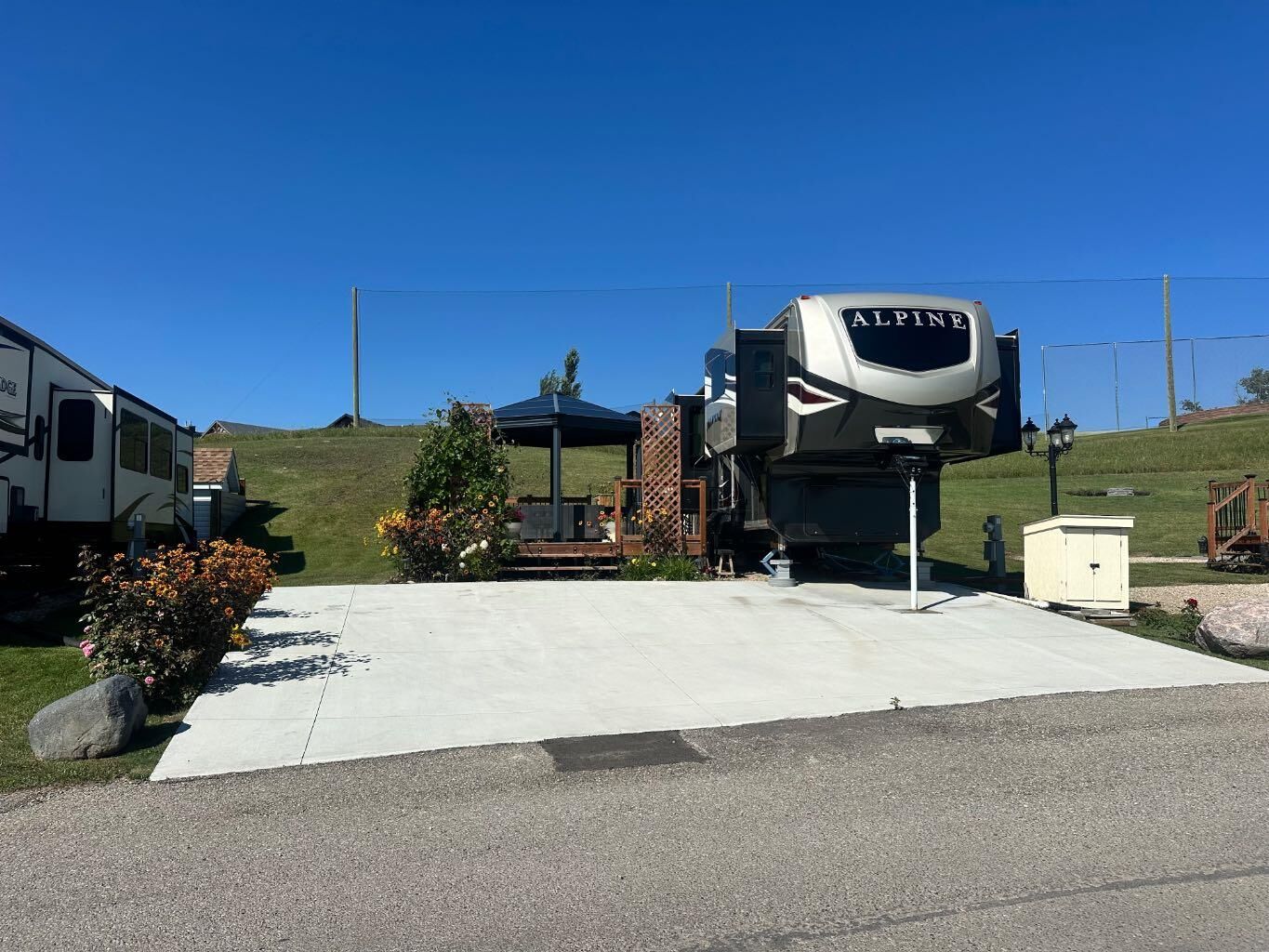 Property Photo:  25054 South Pine Lake Rd. 6098  AB T0M 1R0 