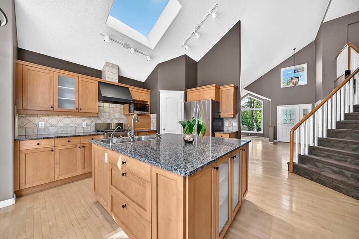 Photo de la propriété:  180 Hamptons Terrace NW  AB T3A 5S3 