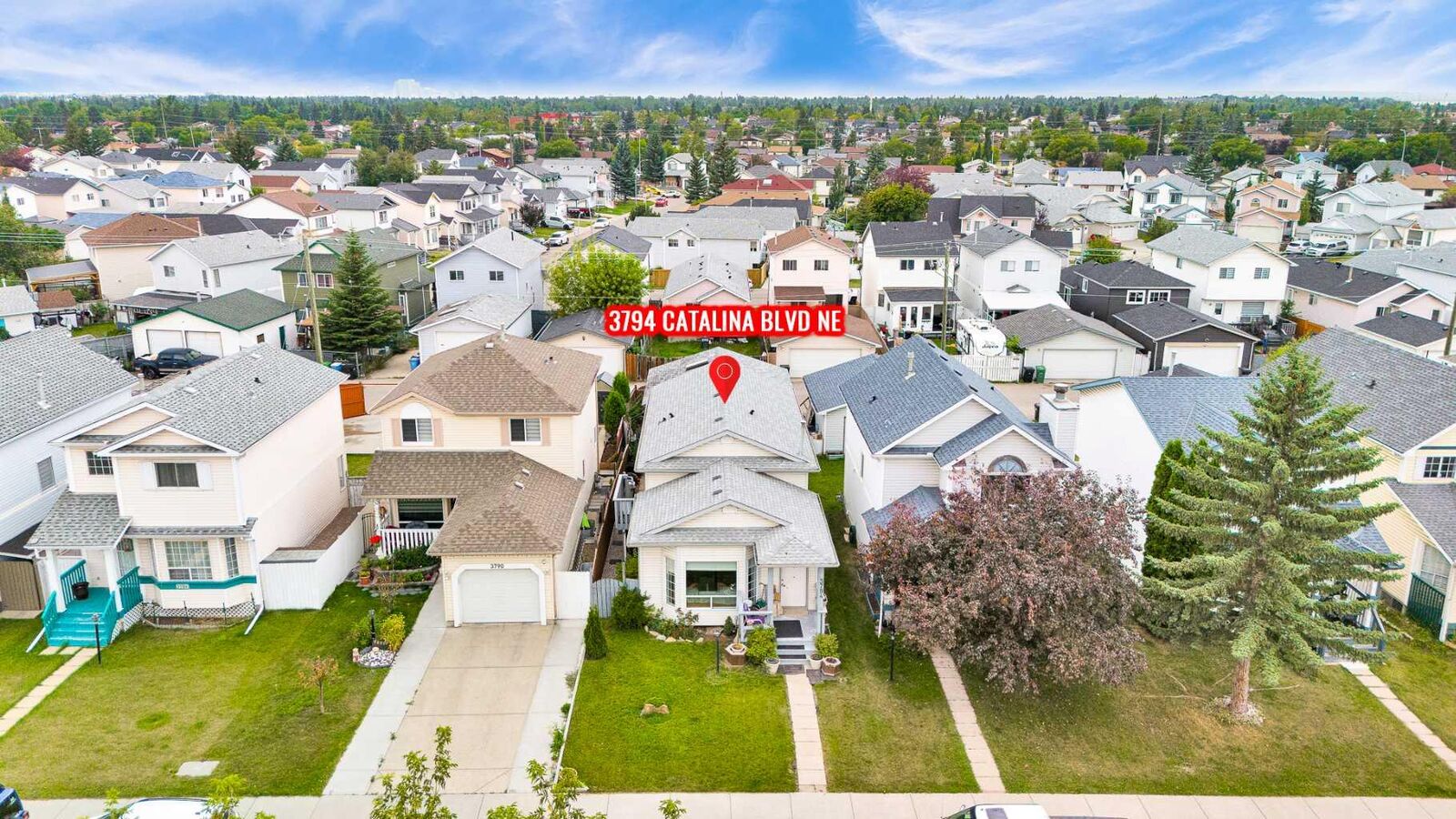 Property Photo:  3794 Catalina Boulevard NE  AB T1Y 6Y2 