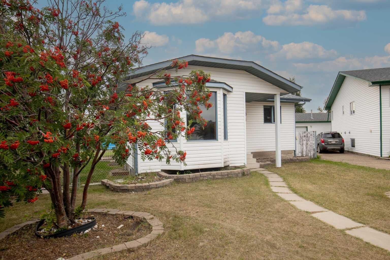 Property Photo:  65 Sunrise Close  AB T0M 0J0 
