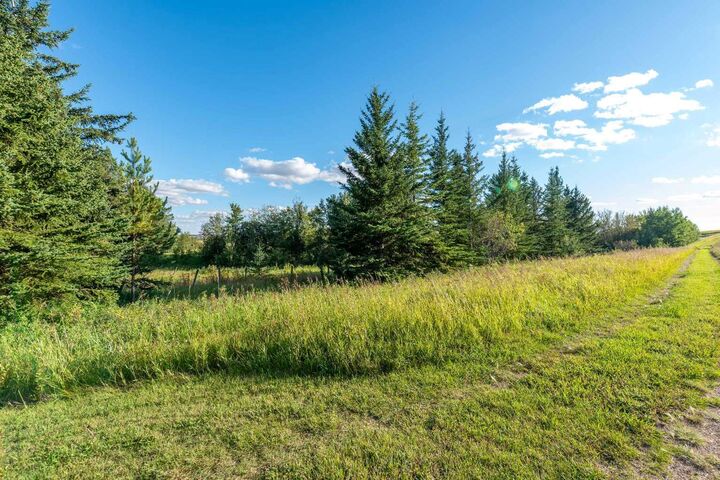 Property Photo:  Pt SW 2-49-3 W4th Lot 1  AB T0B 2P0 