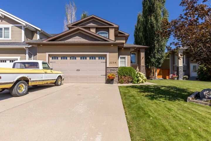 Property Photo:  2236 28 Avenue  AB T1M 0A3 