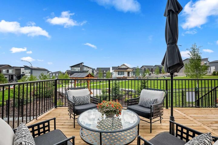 Property Photo:  218 Mitchell Heath NW  AB T3R 2G2 