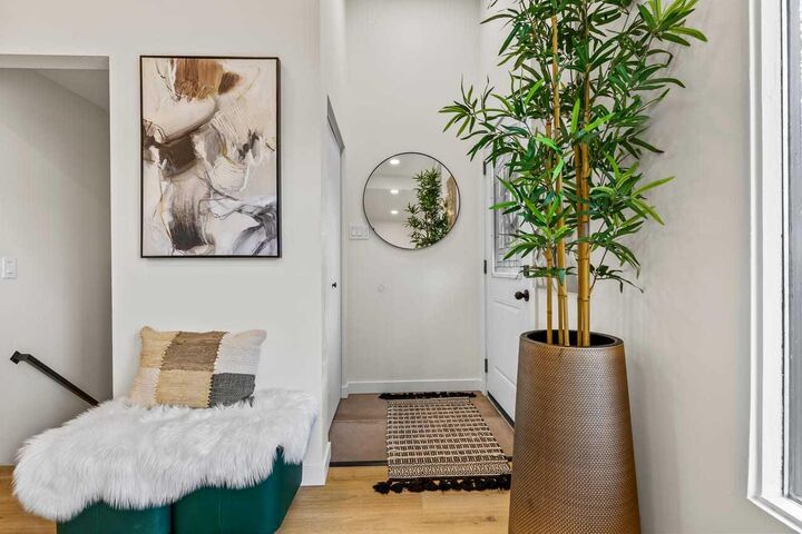 Property Photo:  9716 2 Street SE  AB T2J 0W2 