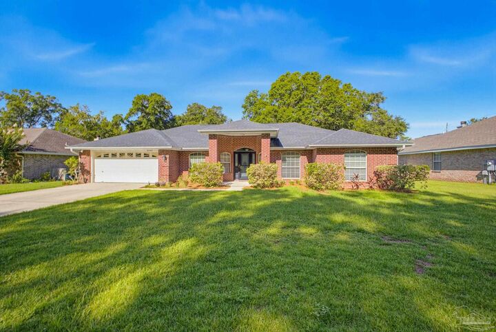 Property Photo:  2345 Majestic Dr  FL 32534 