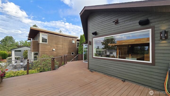 Property Photo: 609 13th Avenue W WA 98033