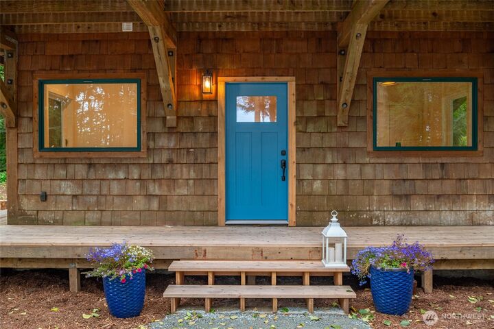 Property Photo:  1580  West Beach Road  WA 98277 