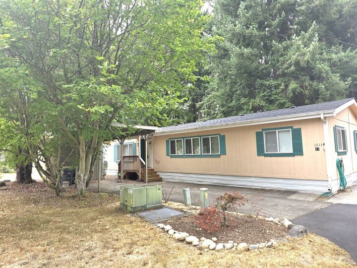 Property Photo:  17114  153rd Avenue SE 17  WA 98597 