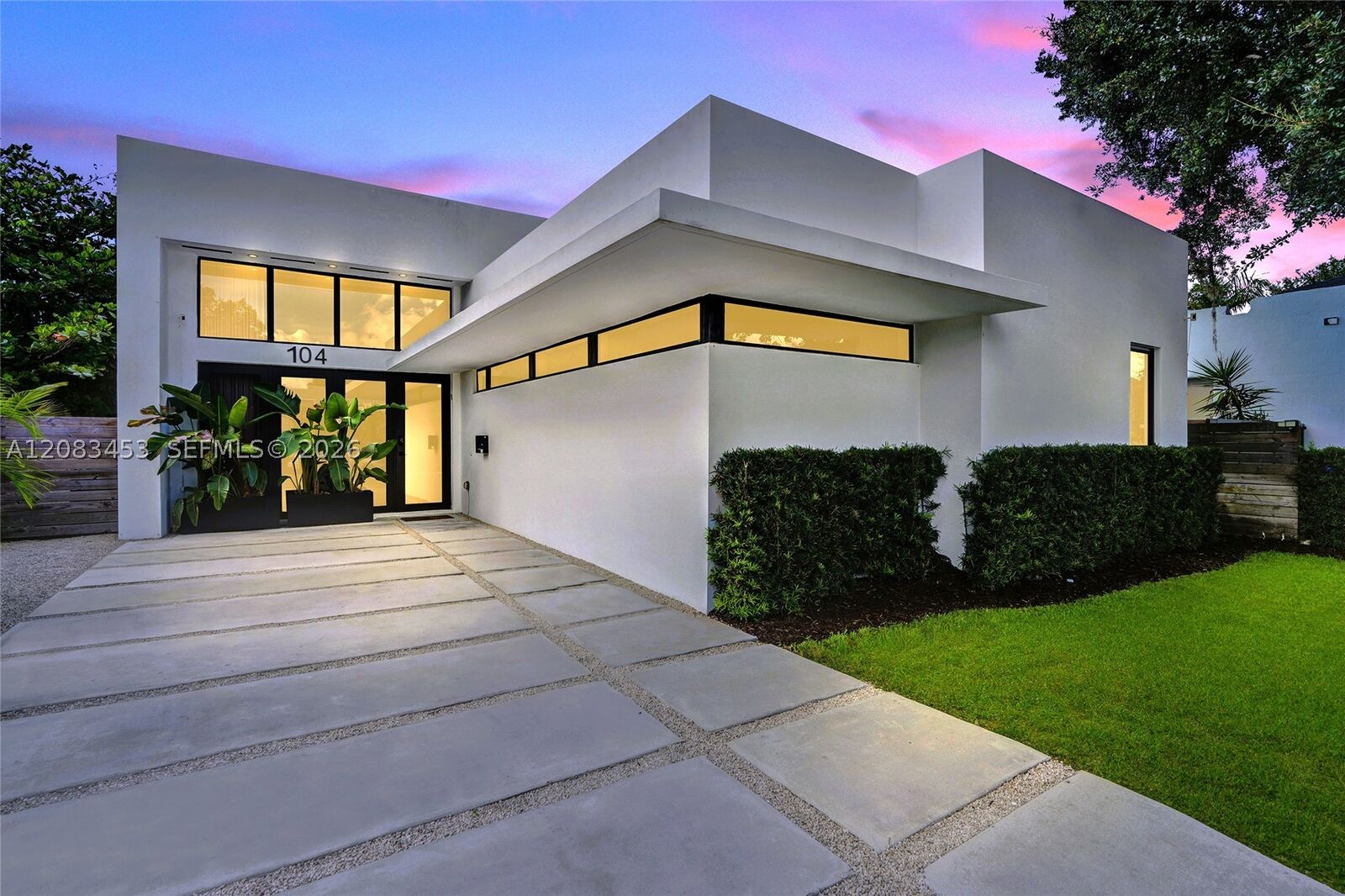 Property Photo: 104 NW 47th Ter 104 FL 33127