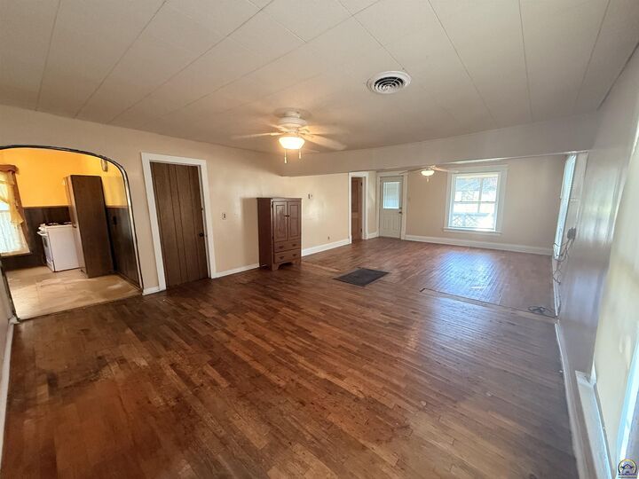 Property Photo: 437 Whiting St KS 66552