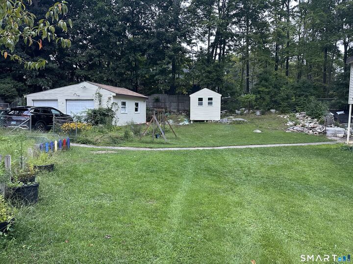 Property Photo:  4 Ellis Road  CT 06424 