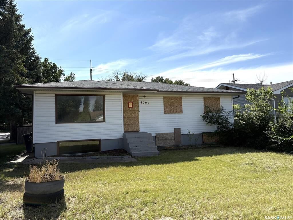 Property Photo: 3001 20th Street W SK S7M 1C3