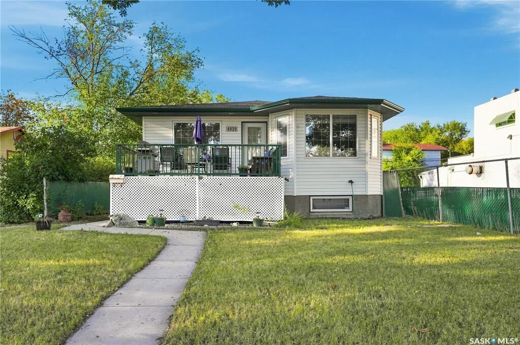 Property Photo: 4920 Dewdney Avenue SK S4T 1B8