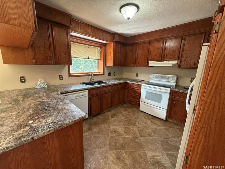 Property Photo:  306 20th Avenue NW  SK S6V 5R3 