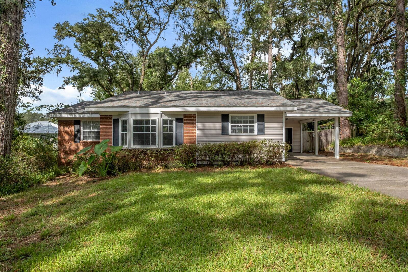 Property Photo:  2222 Pontiac Drive  FL 32301 