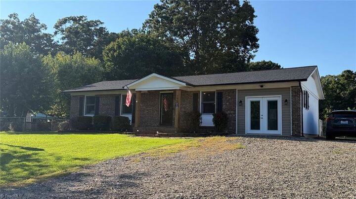 Property Photo:  190 Southridge Run Lane  NC 28659 