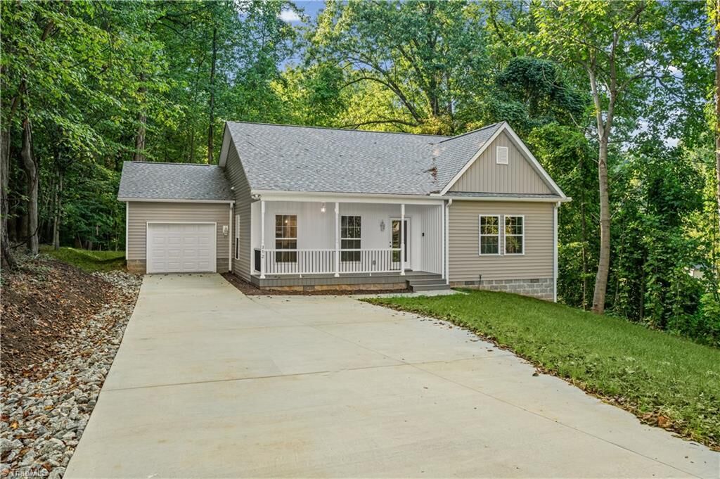 Property Photo:  312 Della Drive  NC 27105 