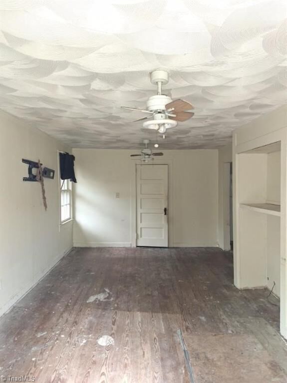 Property Photo:  207 Crestwood Circle  NC 27260 