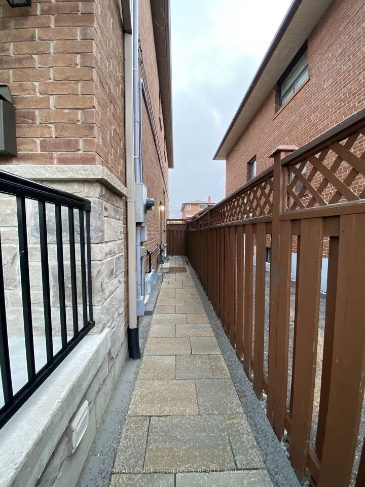 Property Photo:  20B Lunness Road Lower  ON M8W 4M3 