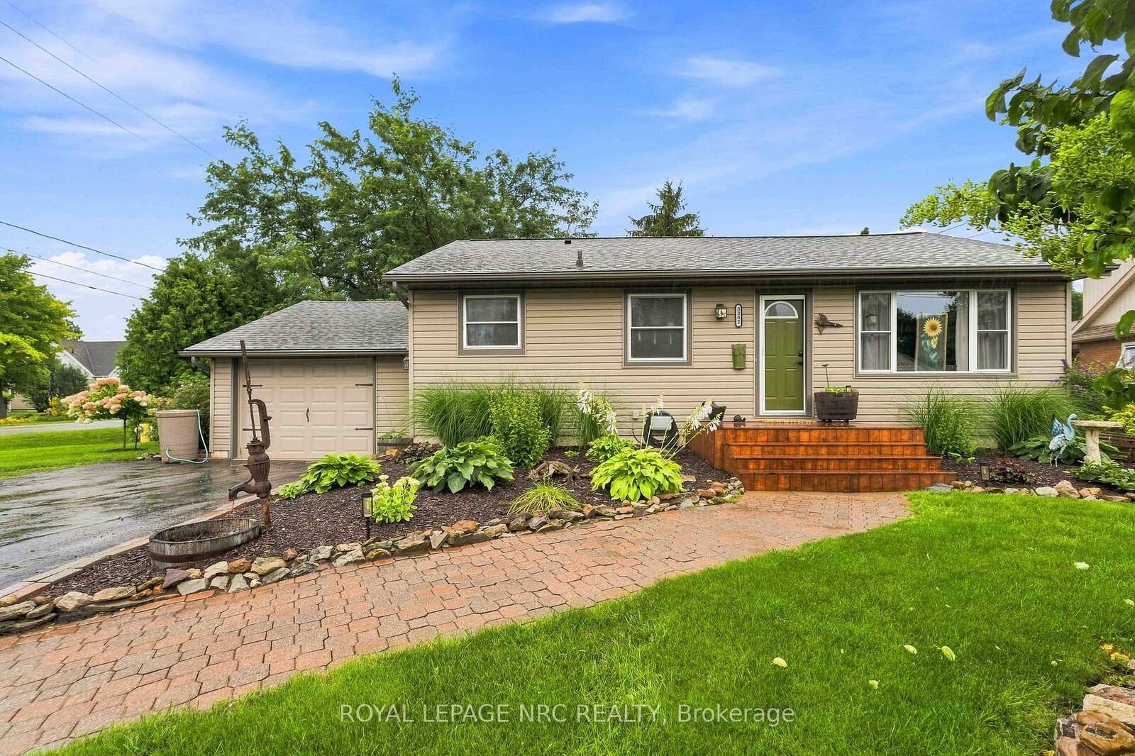 Property Photo:  3302 Vine Street  ON L0R 2C0 