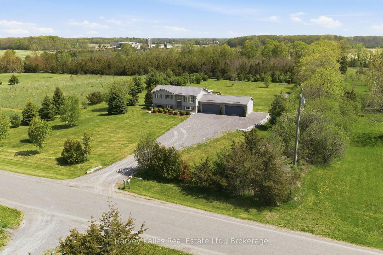 Property Photo: 289 Kings Road ON K0K 1P0