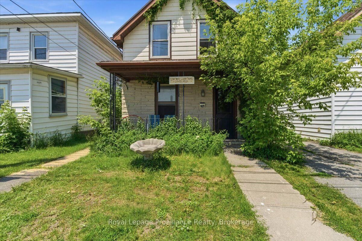 Property Photo:  431 Main Street  ON K0K 1X0 