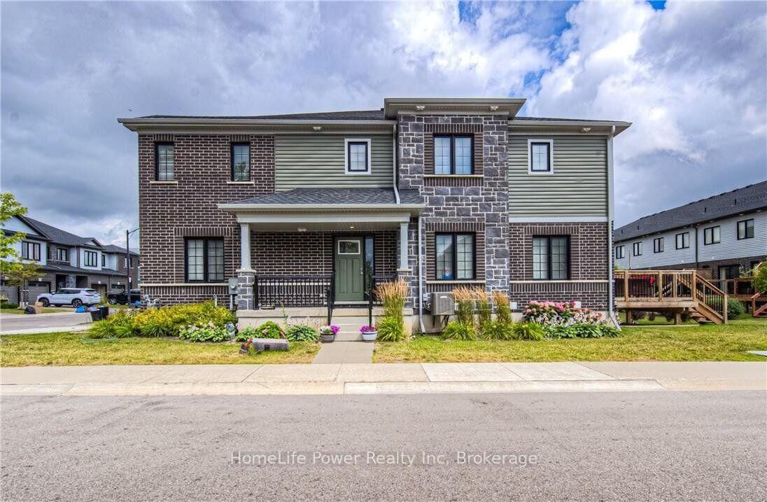 Property Photo:  513 Woodlea Court  ON N2R 1R7 