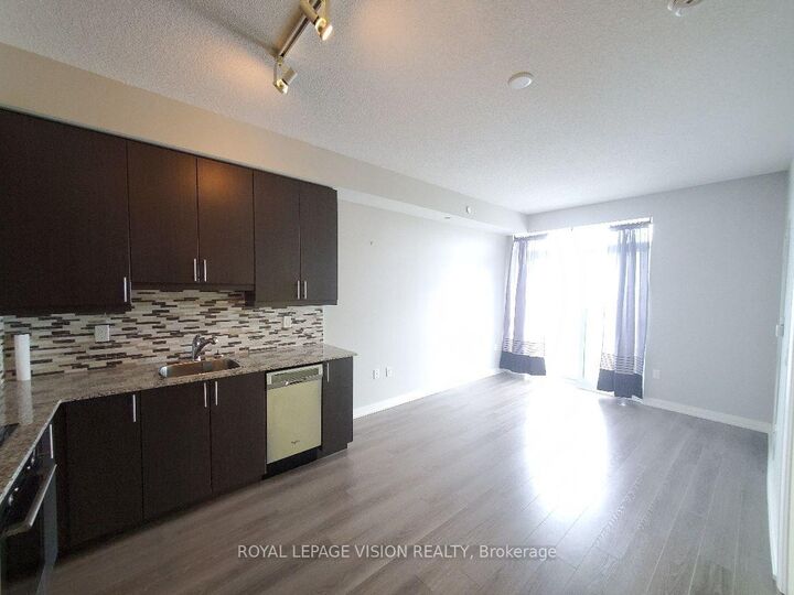 Property Photo:  55 Ann O'Reilly Road 3201  ON M2J 0E1 