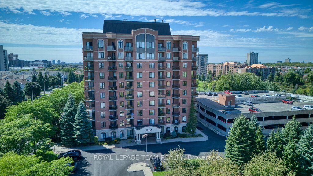 Property Photo:  310 Central Park Drive 2H  ON K2C 4G4 