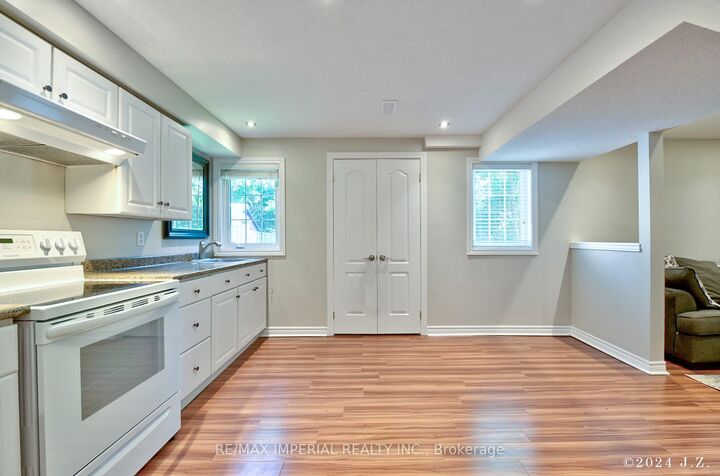 Property Photo:  73 Storybook Crescent Bsmt  ON L6E 2B7 