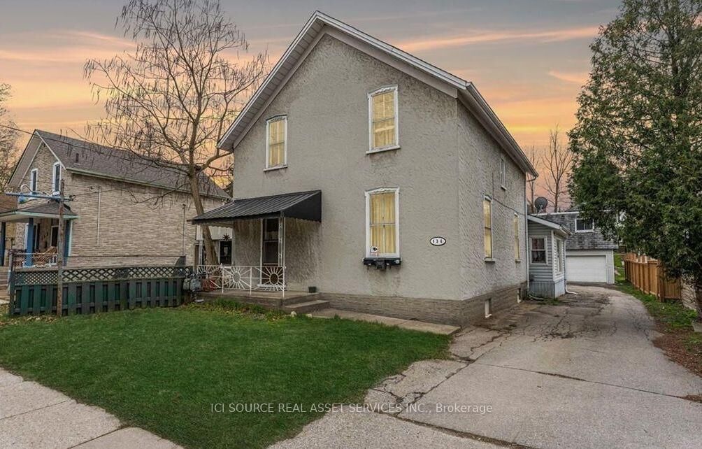 Property Photo:  136 Cooper Street A1  ON N3C 2N7 