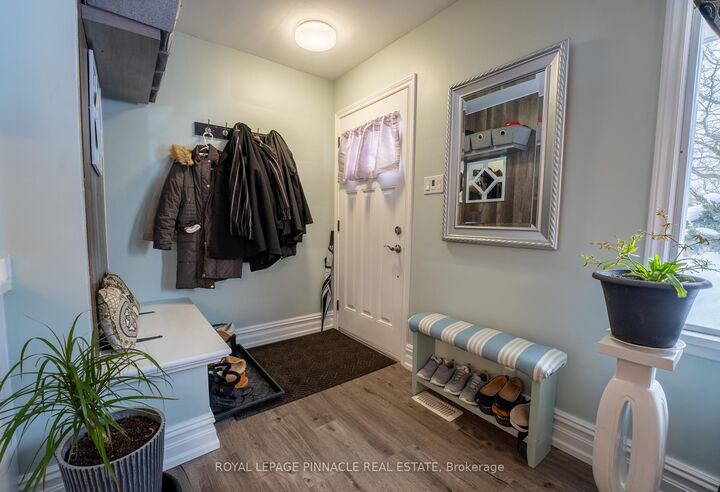 Property Photo: 606 Ross Street #Main ON N5Y 3V7
