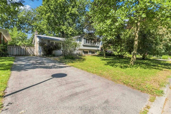 Property Photo:  59 Scotchpine Crescent  ON N6G 2E1 