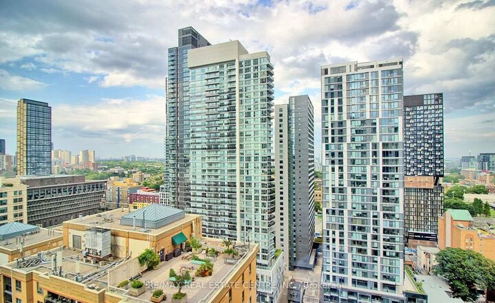 Property Photo:  82 Dalhousie Street 3802  ON M5B 0C5 